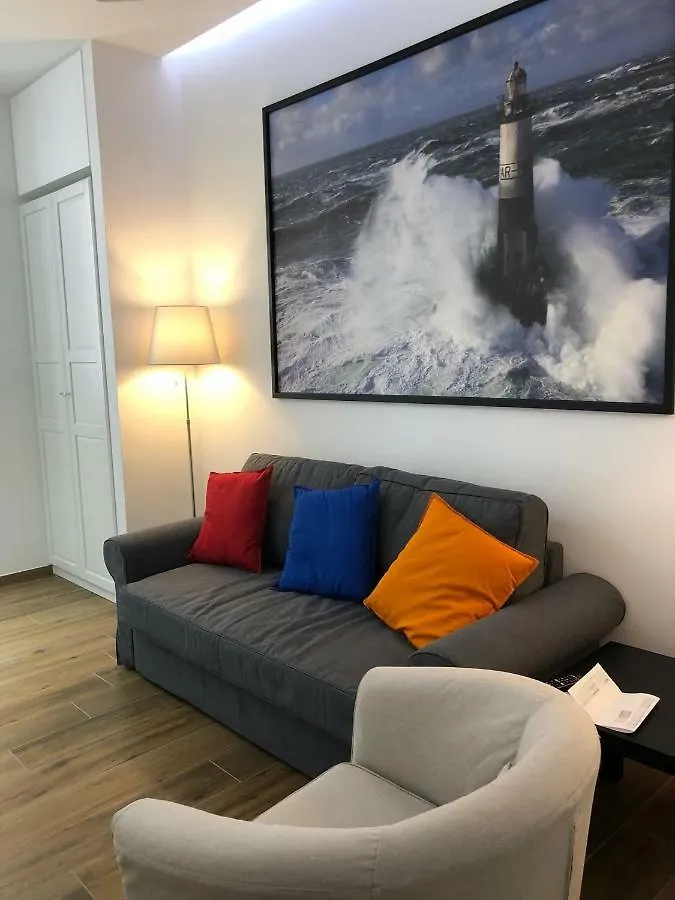 Poliziano Apartment Rome 0*,